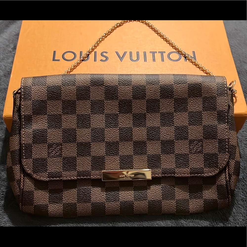 LOUIS VUITTON Favorite MM Damier Ebene Crossbody Bag
